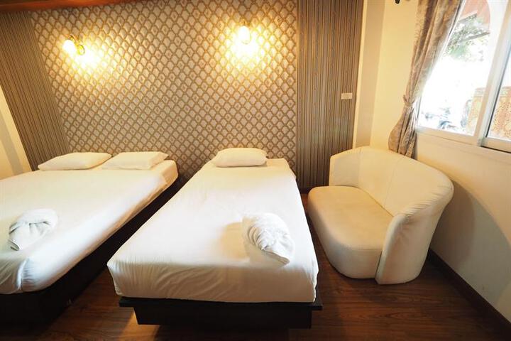 NAN CHIC INN
