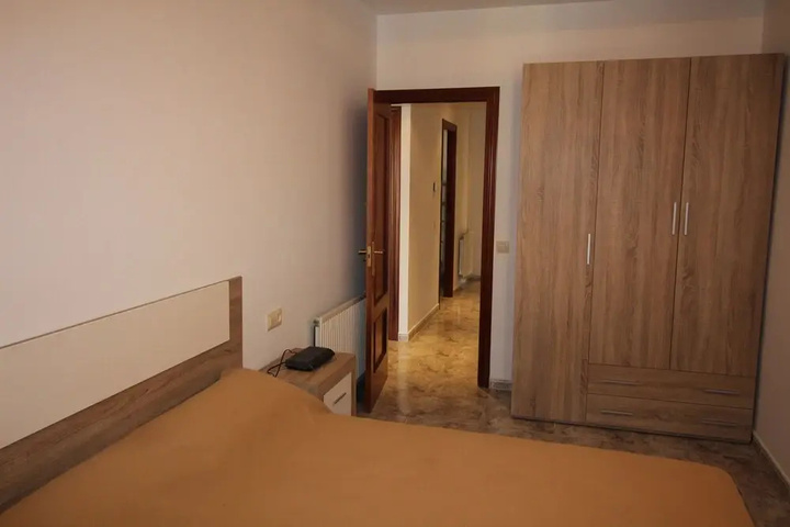 Room 2 of 10