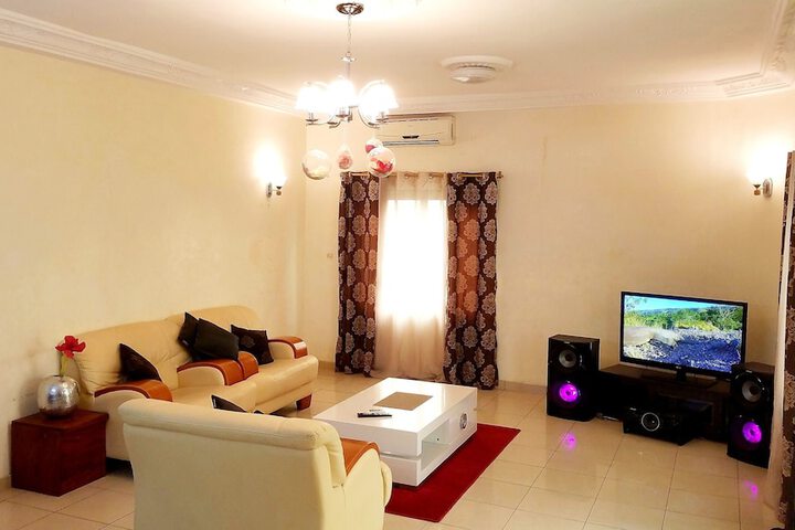 Room 26 of 85