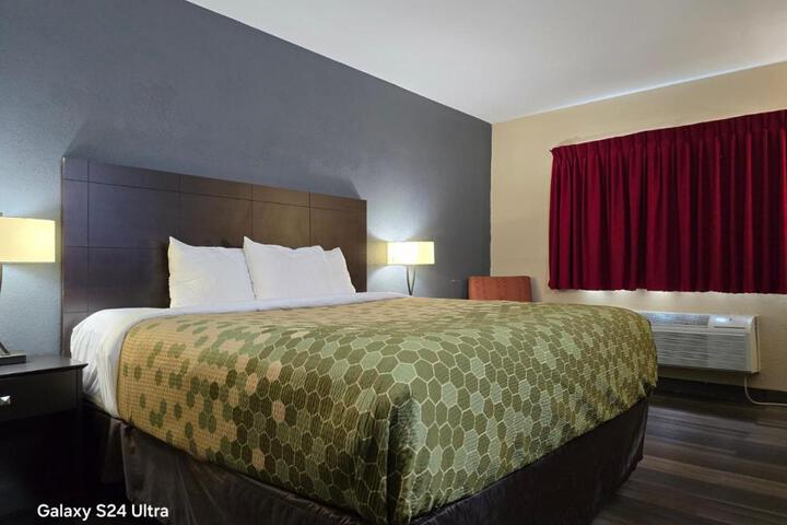 Premium King Bed (1 of 6)