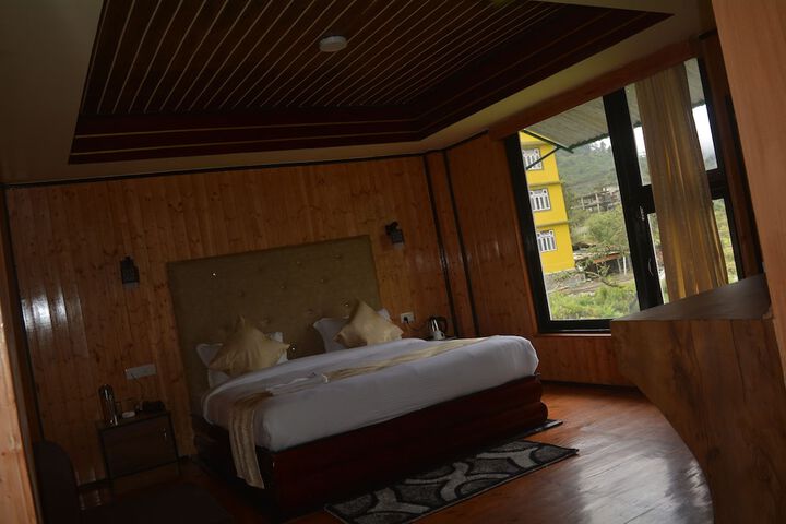 Room 13 of 46
