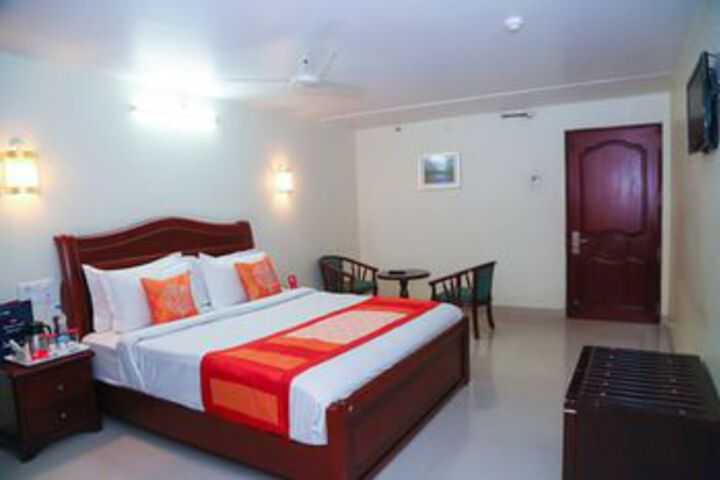 Room 10 of 18