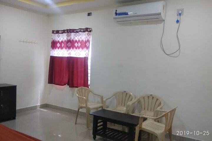 iROOMZ Hotel Sri Kanya Residency