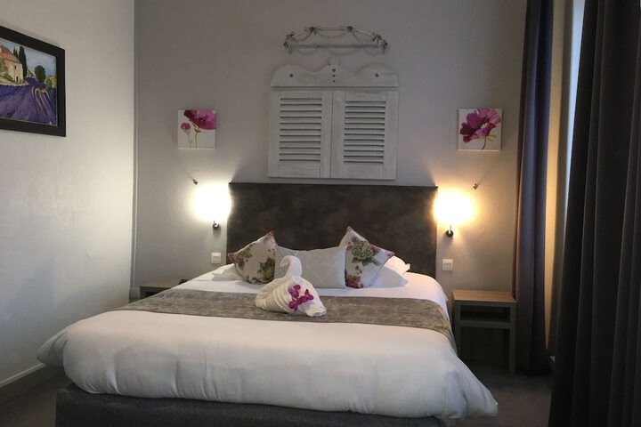Room 26 of 74