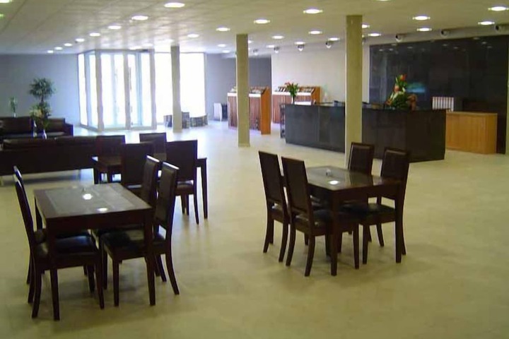 Dining 13 of 19