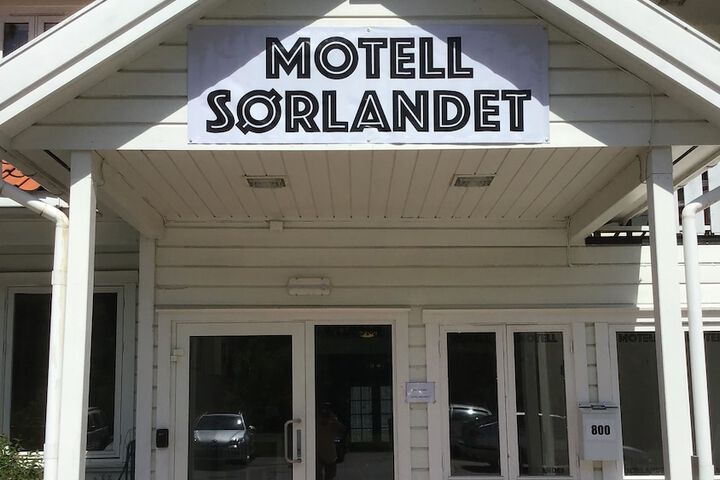 Hotel 37 of 39