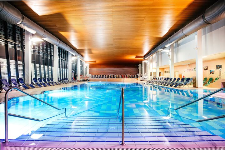 Pool 54 of 165