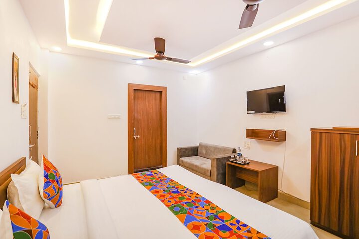 Room 18 of 29