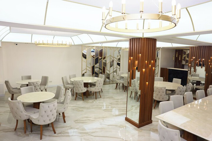 Dining 109 of 133