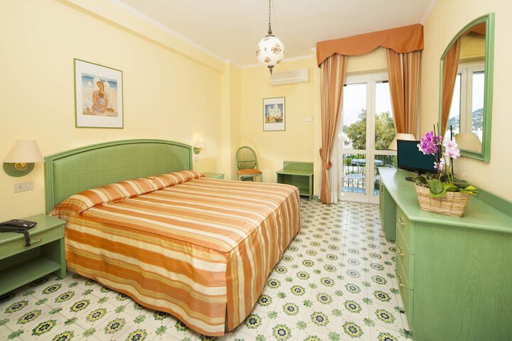 Room 14 of 56