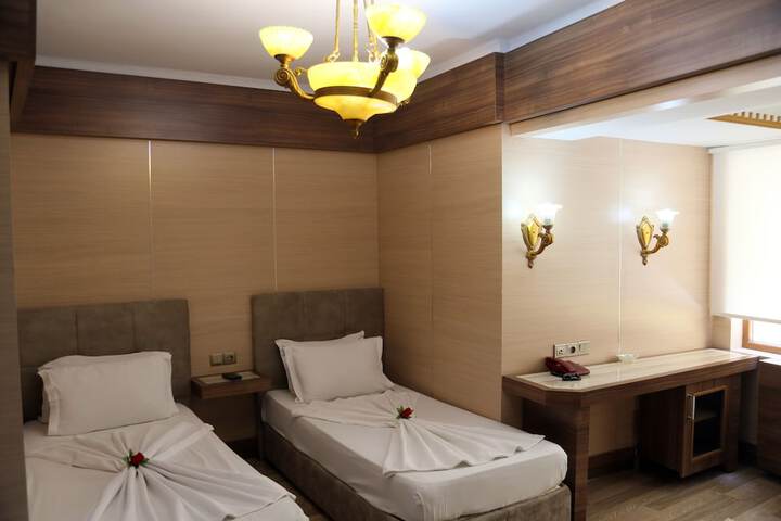 Room 12 of 30