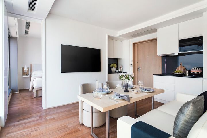 Room 16 of 35