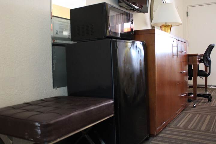 Mini-refrigerator