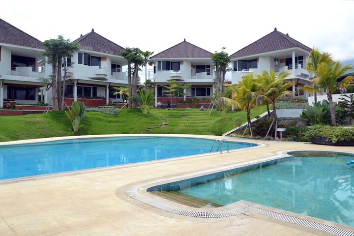 Pool 43 of 74