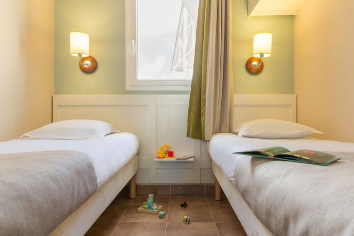 Room 4 of 91