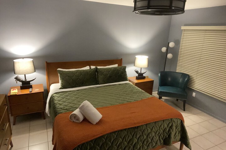 Room 4 of 85