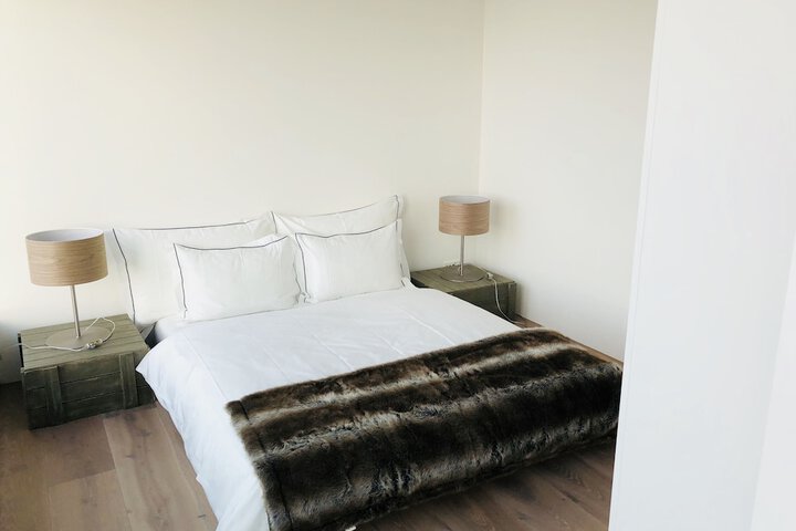 Room 3 of 84