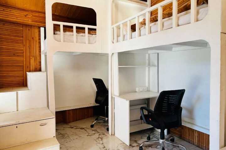Room 26 of 45