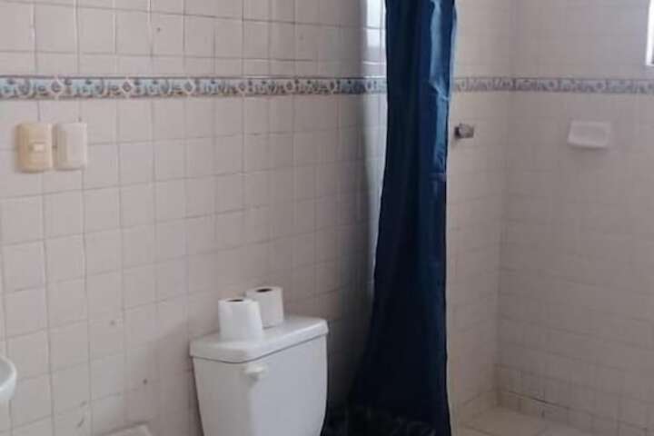 Room 3 of 8
