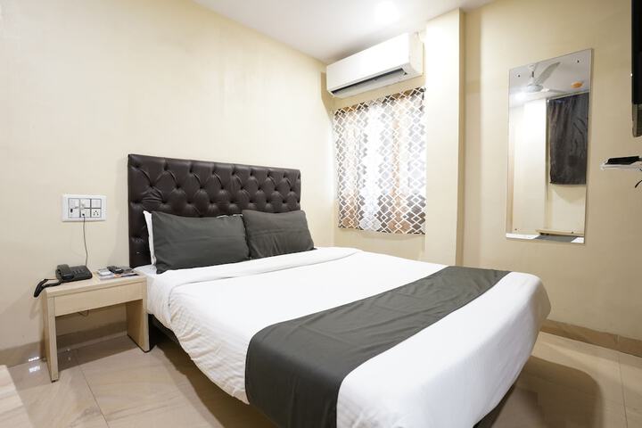 Room 16 of 32