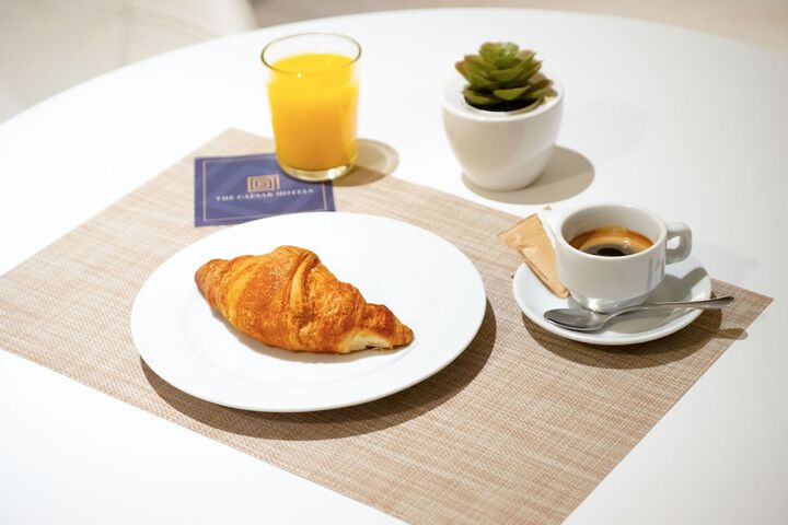 Breakfast/Coffee Service 104 of 133