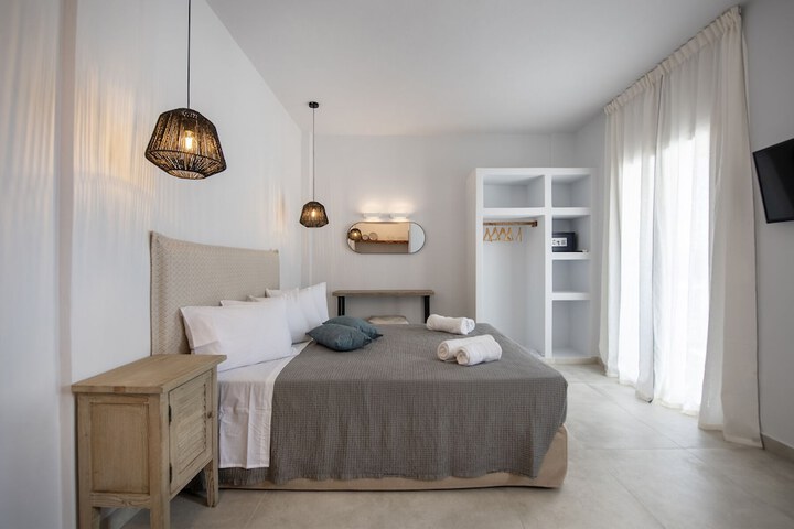 Room 4 of 67