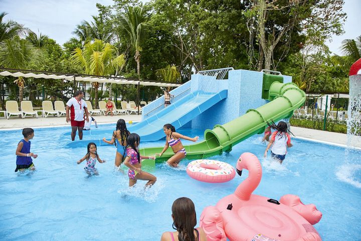 Hotel with Pool