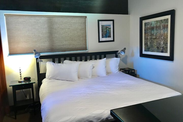 Room 13 of 121