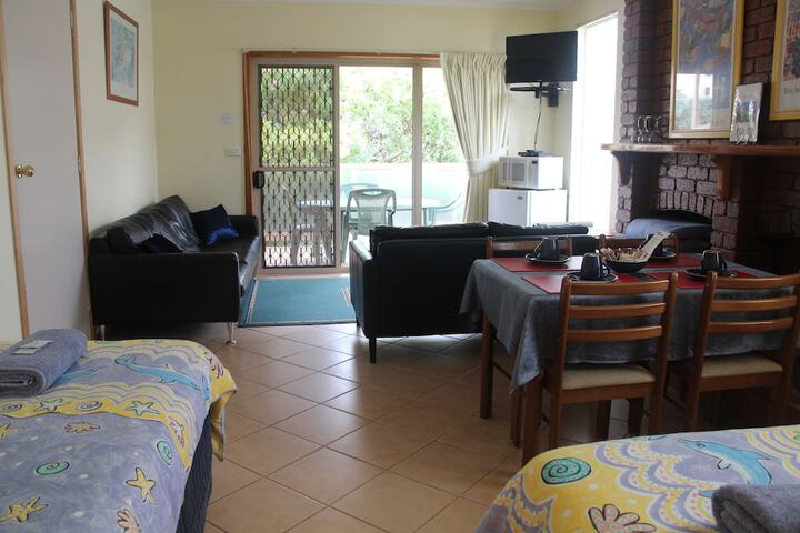 Room 16 of 35