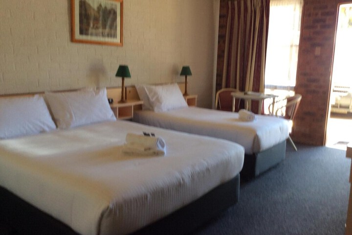 Room 21 of 37