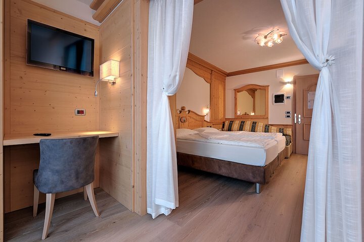 Room 11 of 62