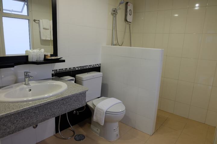Room 14 of 26