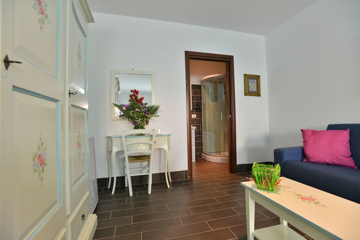 Room 9 of 167