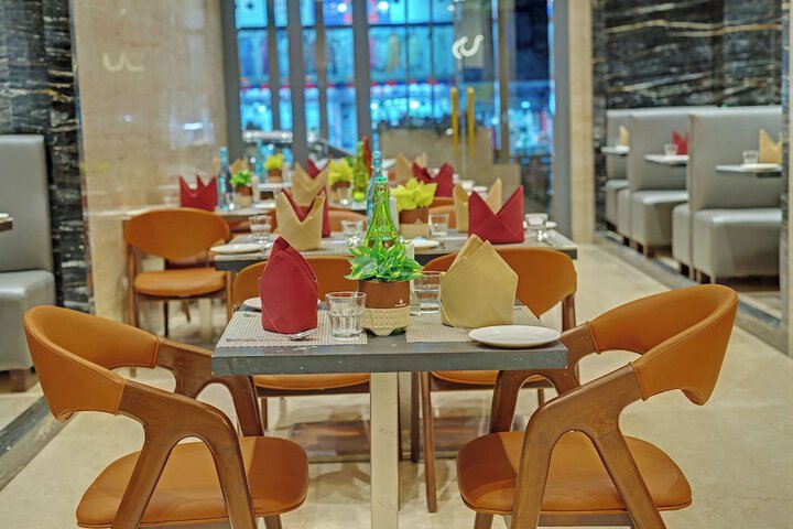 Dining 39 of 45