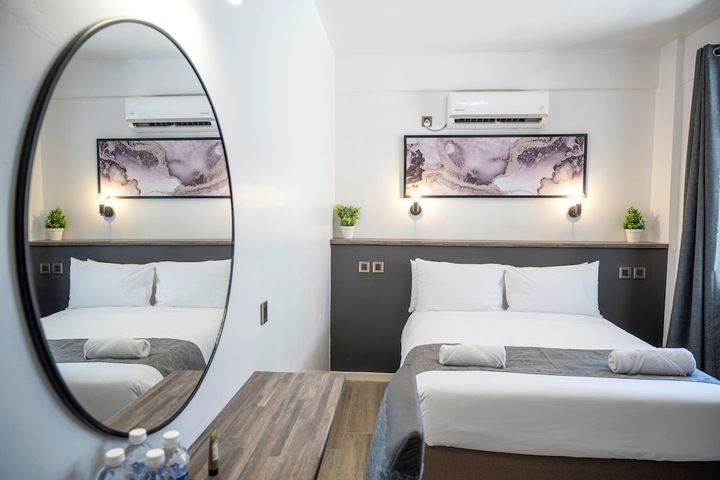 Room 18 of 42