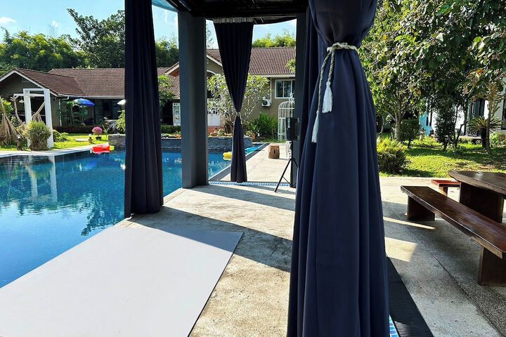 Pool 95 of 107