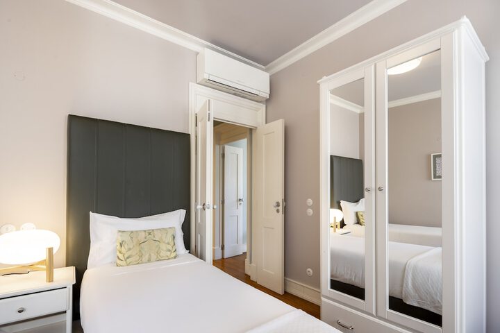 Room 11 of 50