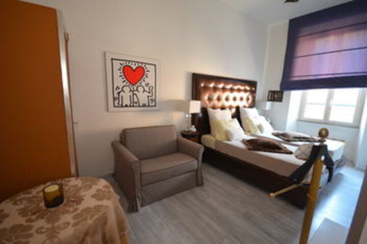 Hotel Suite Photo