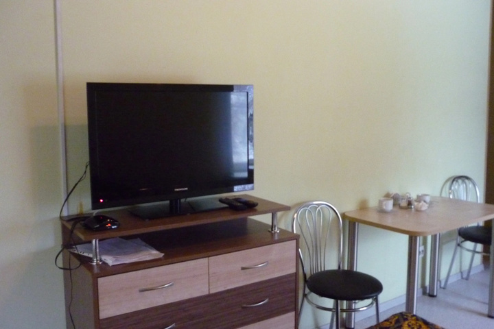 Room 2 of 9