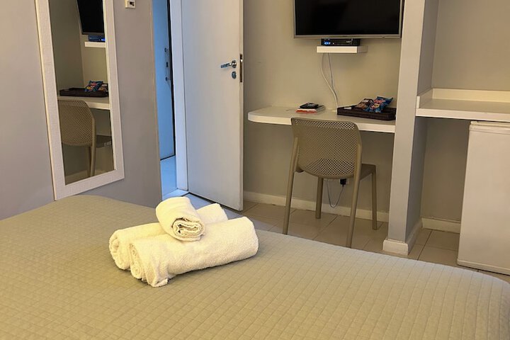 Room 44 of 68
