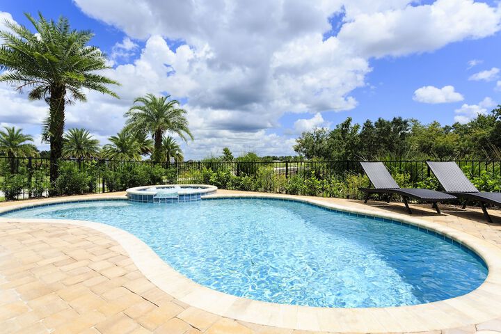 Pool 23 of 29
