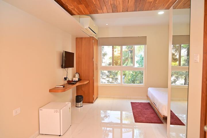 Room 7 of 38
