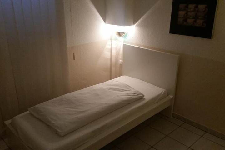 Room 22 of 25