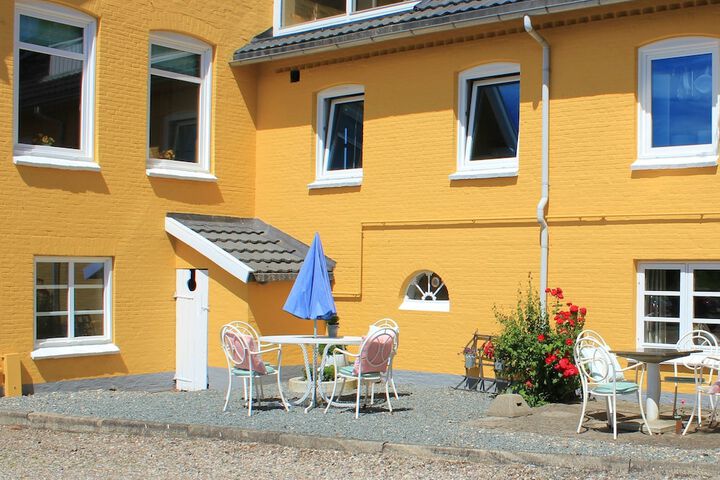 Terrace/Patio 11 of 22