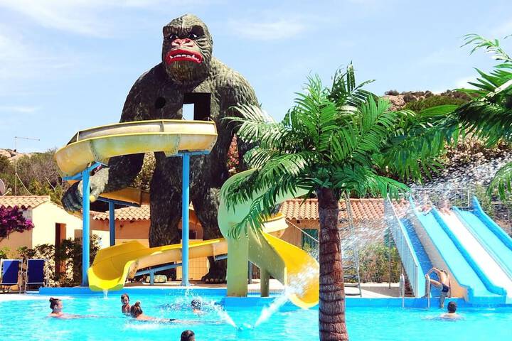 Pool Hotel