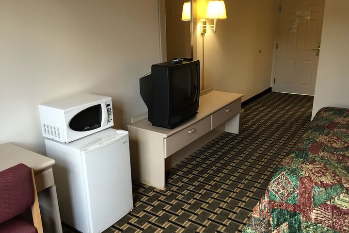 Room 11 of 17