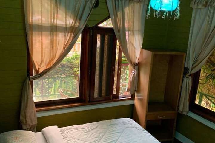 Room 11 of 20