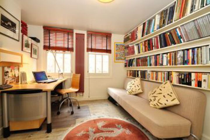 Room 14 of 18