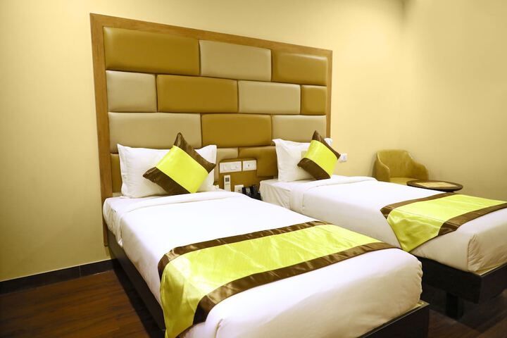 Room 8 of 36