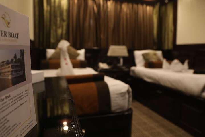 Room 3 of 8